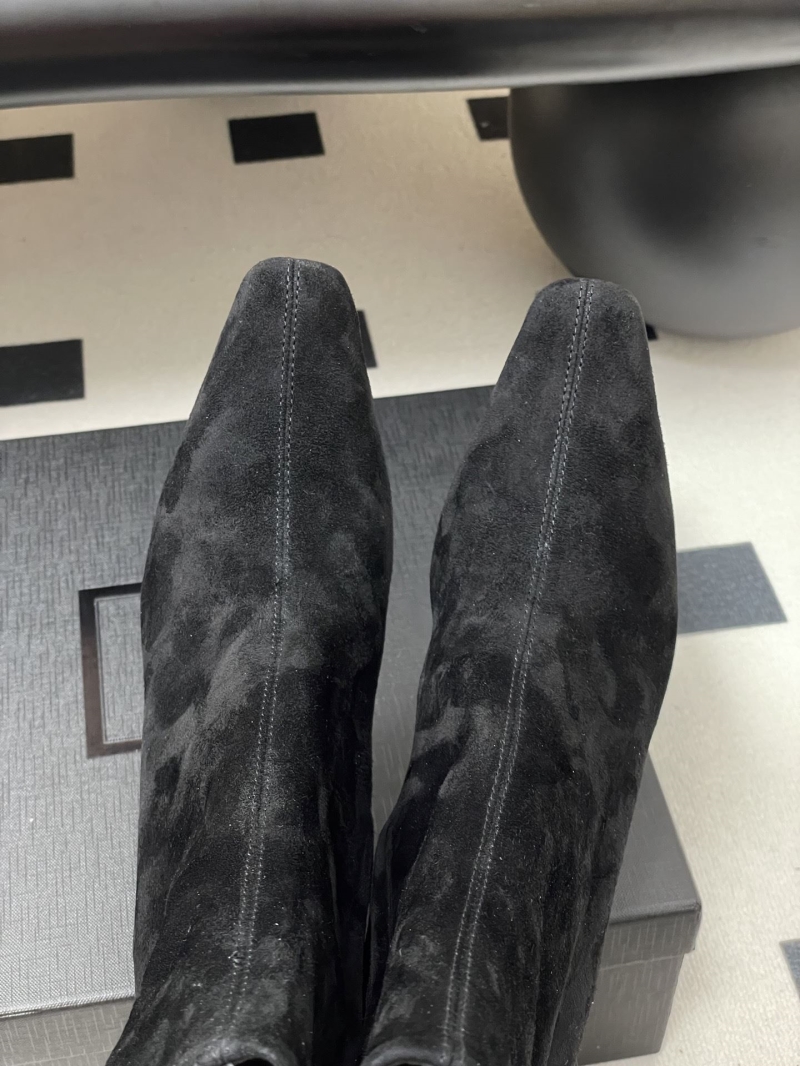 Y51 boots